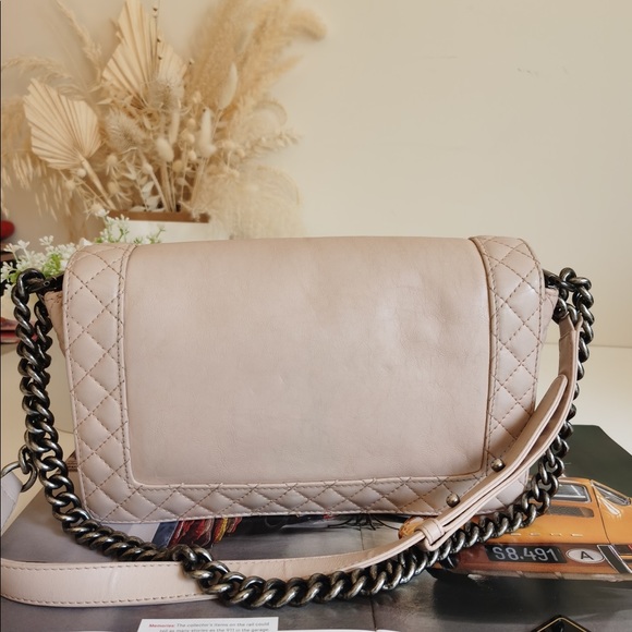 💥MAY Month End SALE in store! Chanel calfskin boy bag light pink - Picture 2 of 12